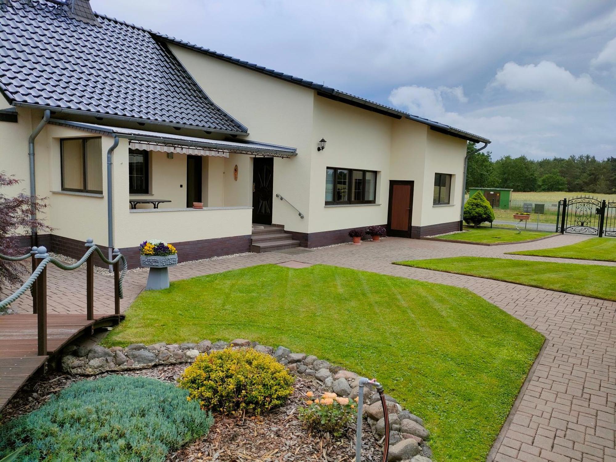 Villa Haus Am Waldrand Vetschau/Spreewald Exterior foto